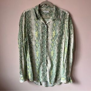 Equipment Femme Slim Signature Button Down Shirt